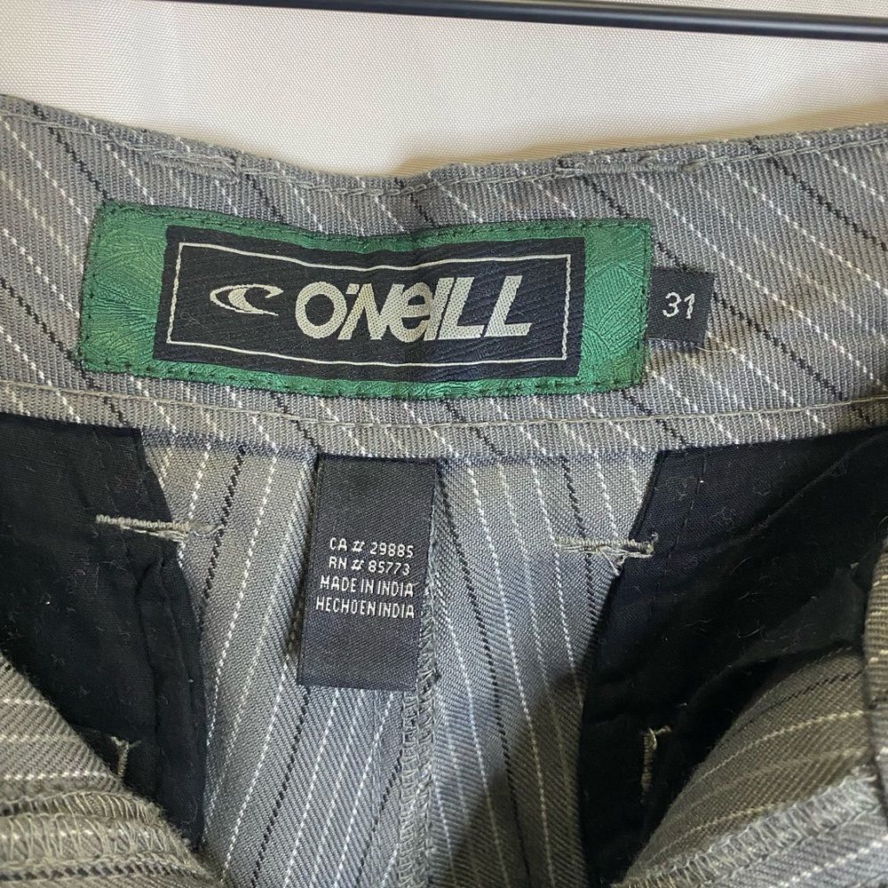 O’Neill gray striped shorts, size 31 - Picture 6 of 6